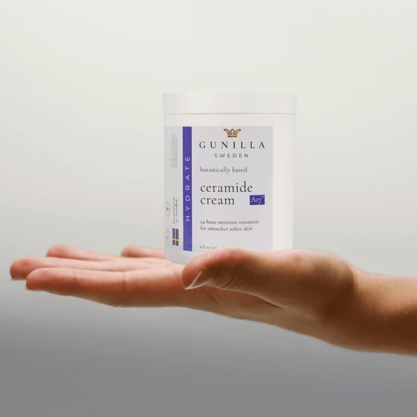 NEW-CERA-A17-8-oz-IN-HAND-2x2
