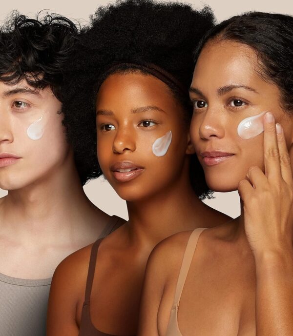 Model 3 people cream face-1200px